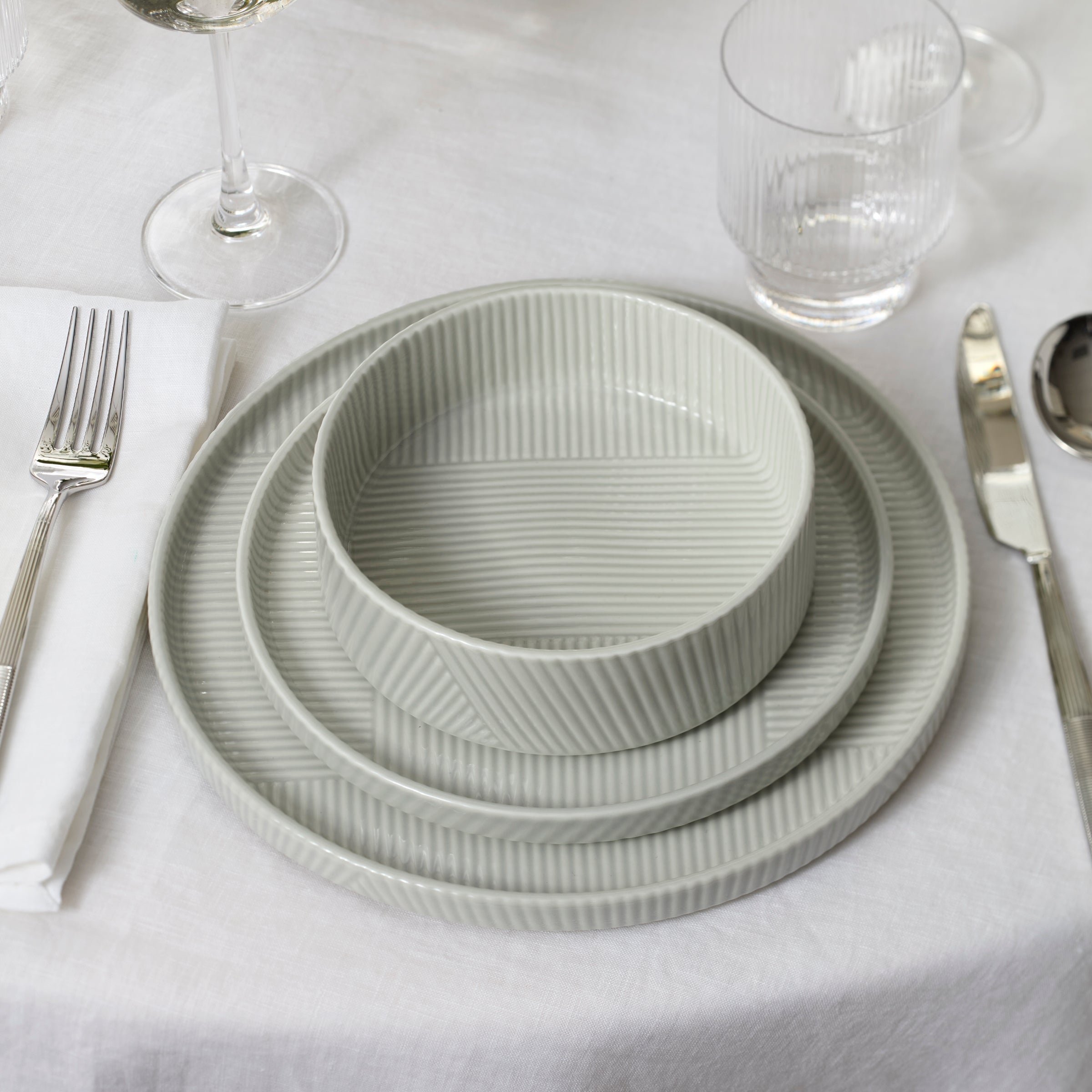 Vapor Gray Stackable Porcelain Dinnerware Set, 16-Piece - Image 10