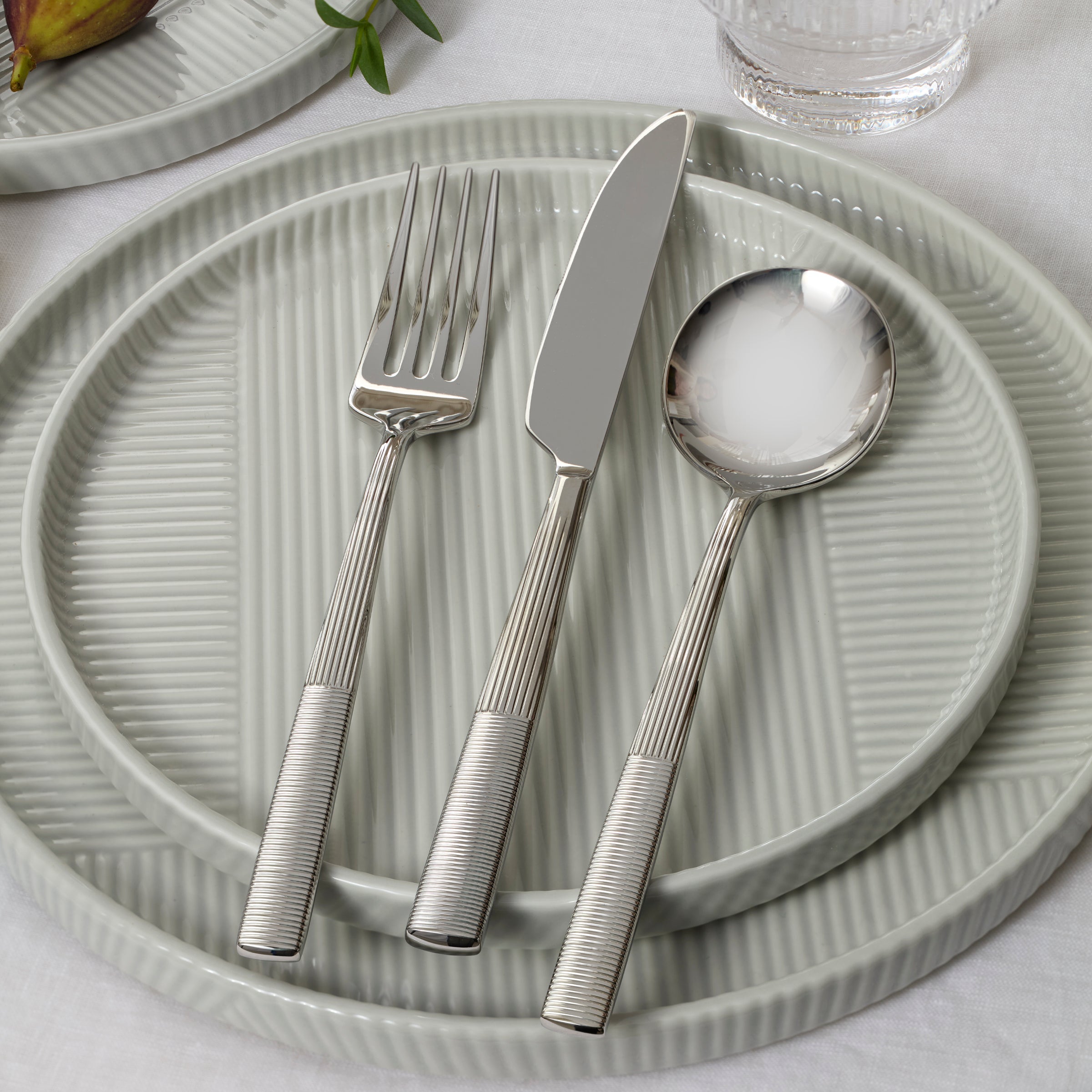 Vapor Gray Stackable Porcelain Dinnerware Set, 16-Piece - Image 11